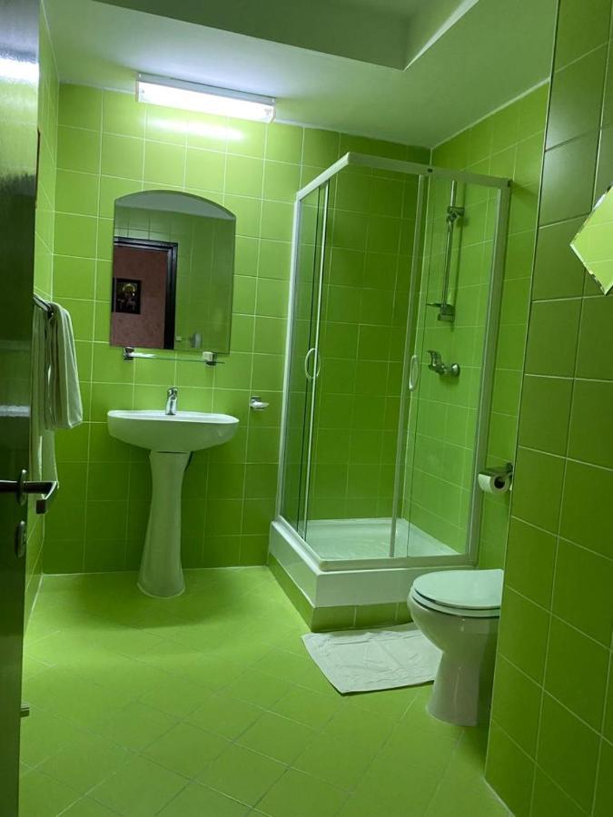 Hotel Miraj - Restaurant & Sauna & Biliard Пояна-Брашов Экстерьер фото